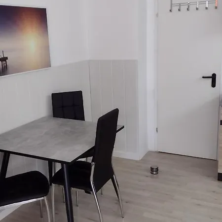 Kleines Gemuetliches Apartment In Zentraler Lage Prien am Chiemsee Exterior photo